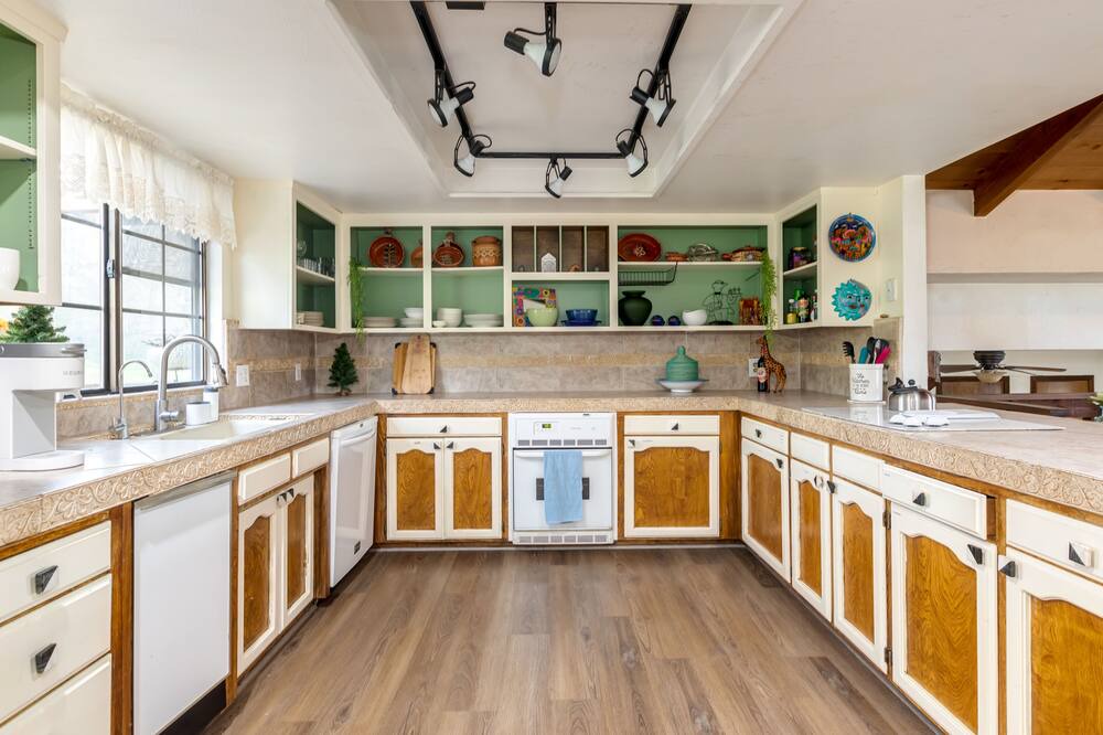 Photo of Kitchen in Yosemite Lakes