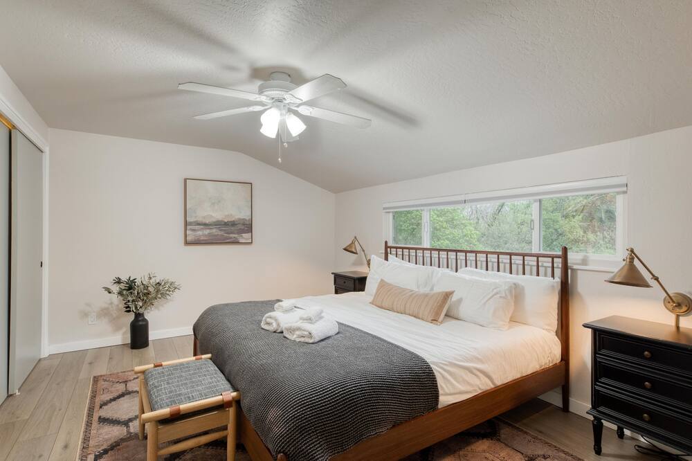 Photo of Bedroom in Bennett Valley