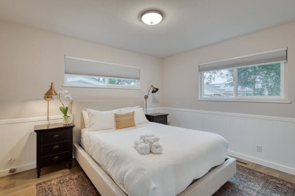 Photo of Bedroom in Bennett Valley
