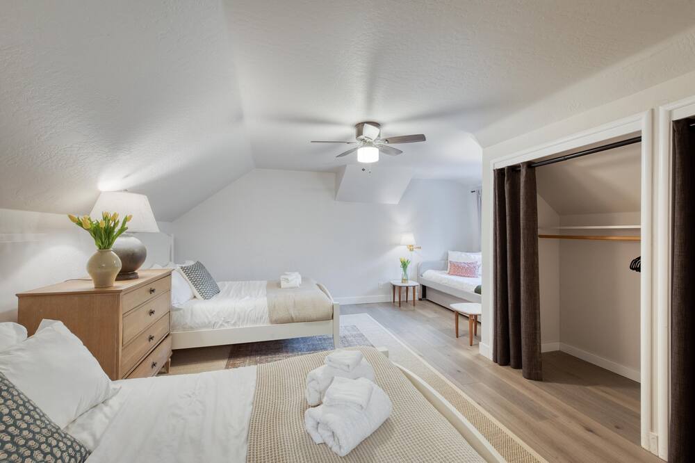 Photo of Bedroom in Bennett Valley