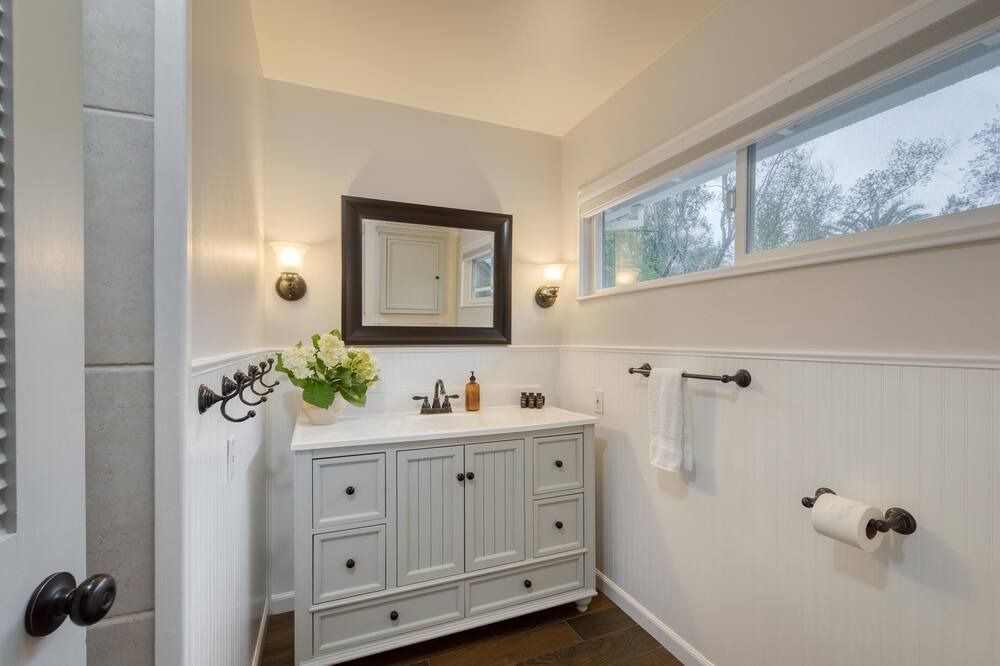 Photo of Bathroom in Bennett Valley