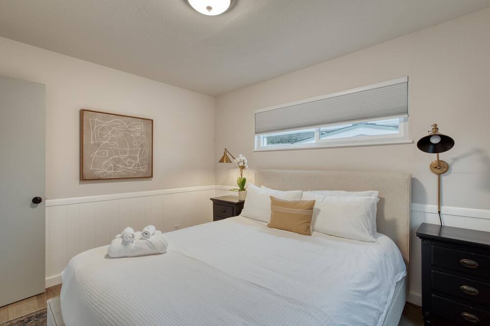 Photo of Bedroom in Bennett Valley