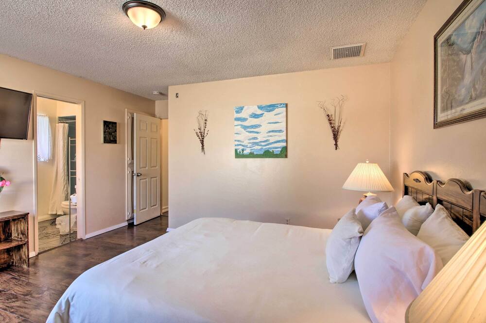 Photo of Bedroom in Bakersfield