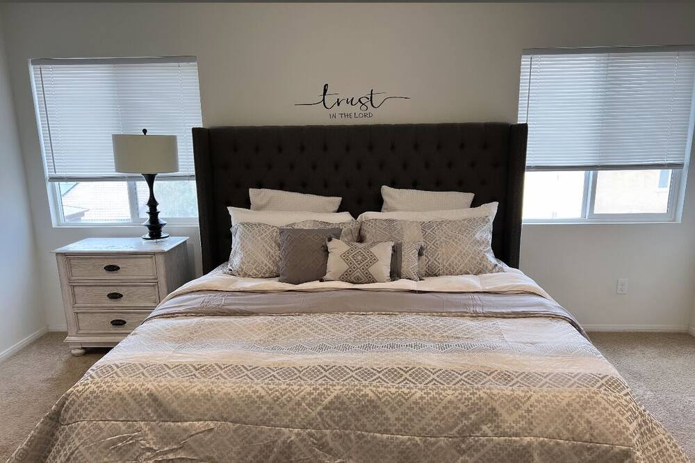 Photo of Bedroom in Victorville