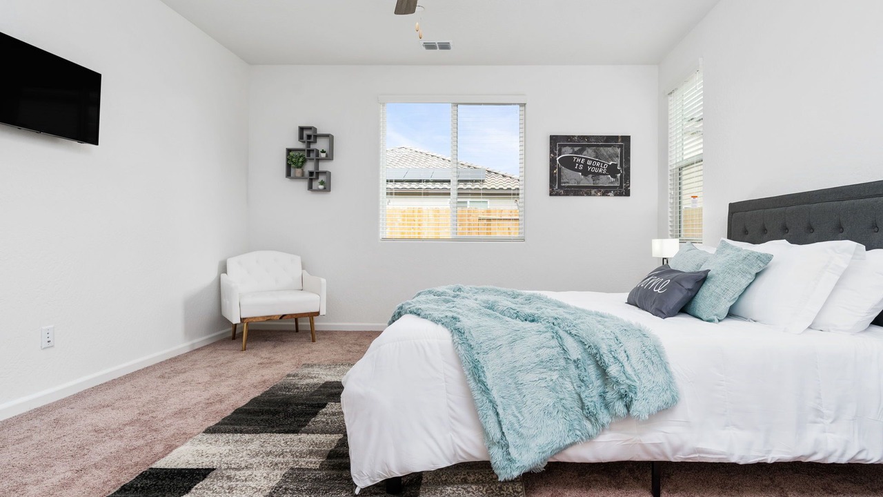 Photo of Bedroom in Raisin