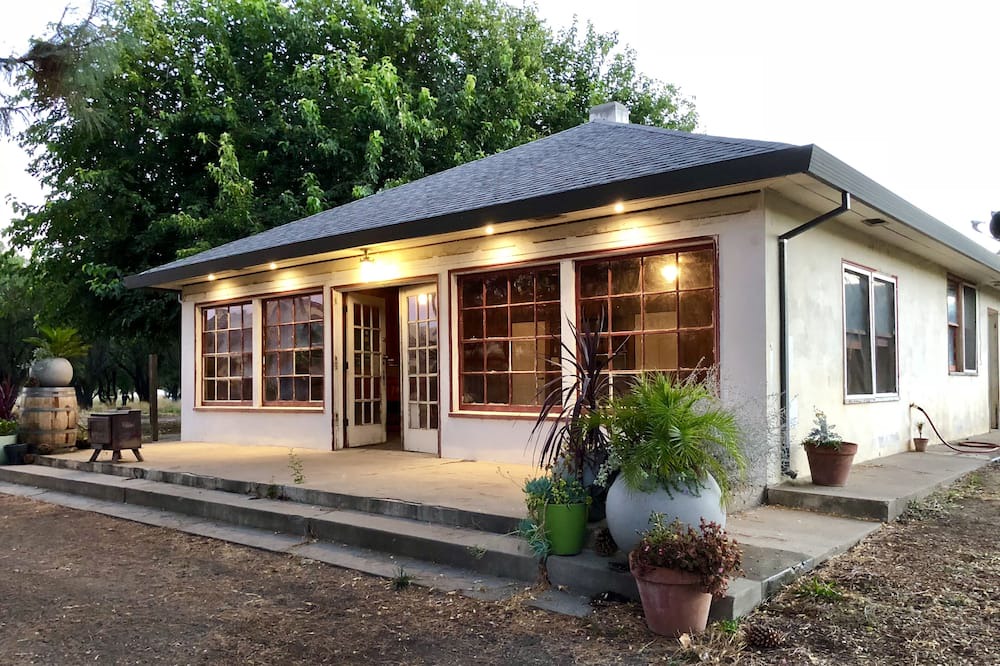 Photo of Outdoor in College City