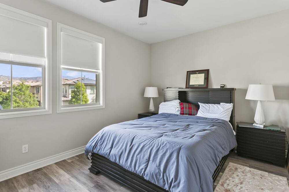 Photo of Bedroom in Portola Springs