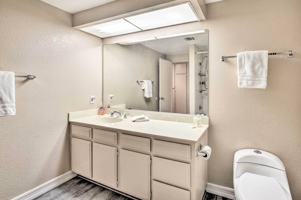 Photo of Bathroom in Baristo