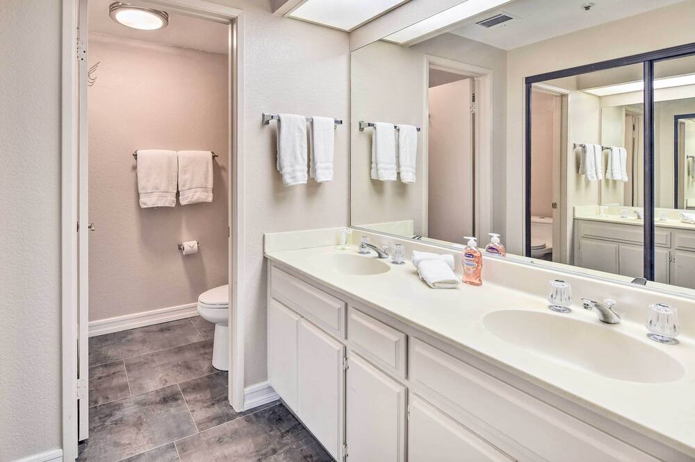 Photo of Bathroom in Baristo