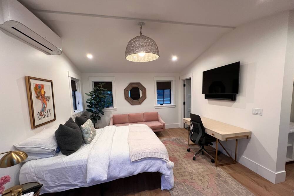 Photo of Bedroom in Tree Section