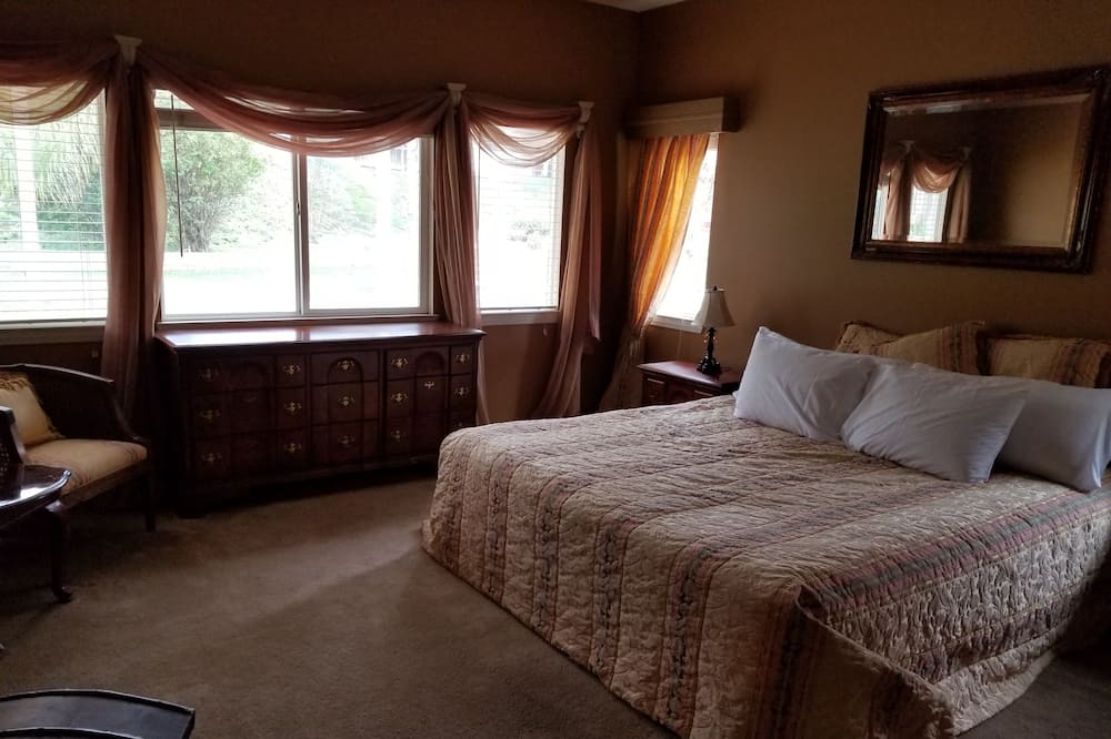 Photo of Bedroom in Lake Elsinore