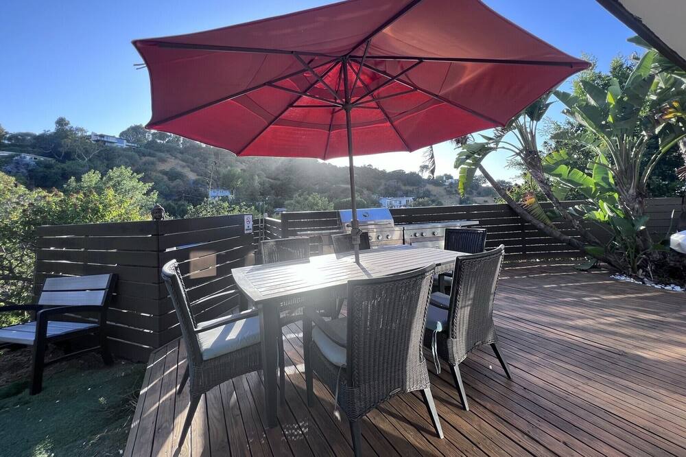 Photo of Others in Hollywood Hills