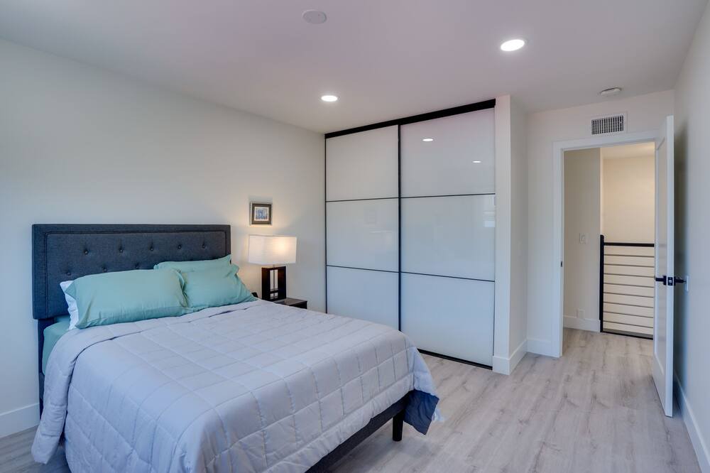 Photo of Bedroom in Laguna Hills
