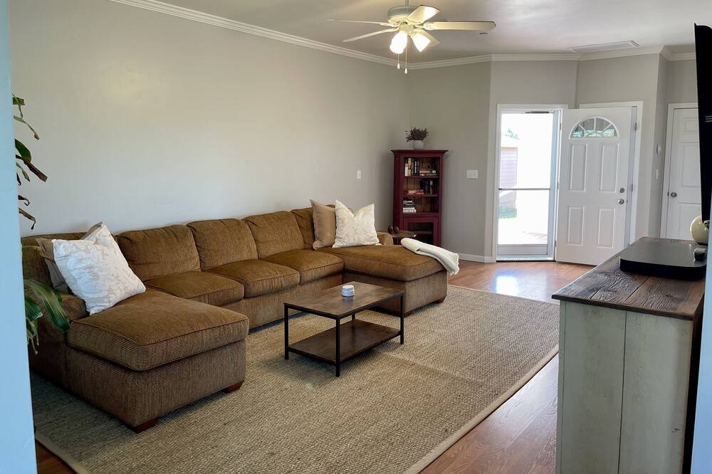 Photo of Livingroom in Napa