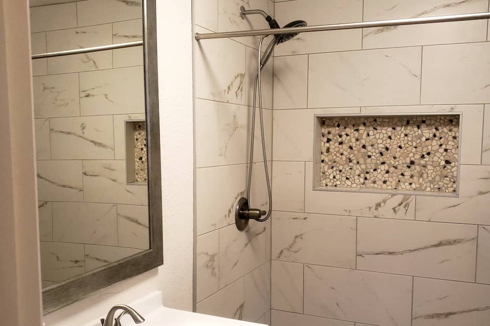 Photo of Bathroom in Williamson