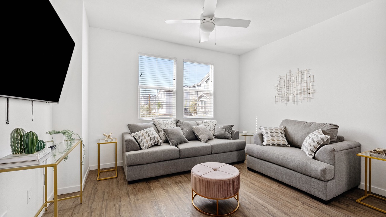 Photo of Livingroom in South Mountain