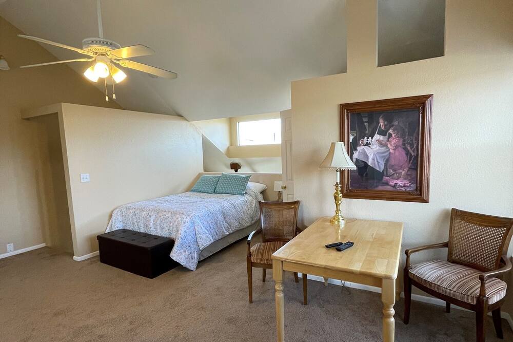 Photo of Bedroom in Diamond Valley