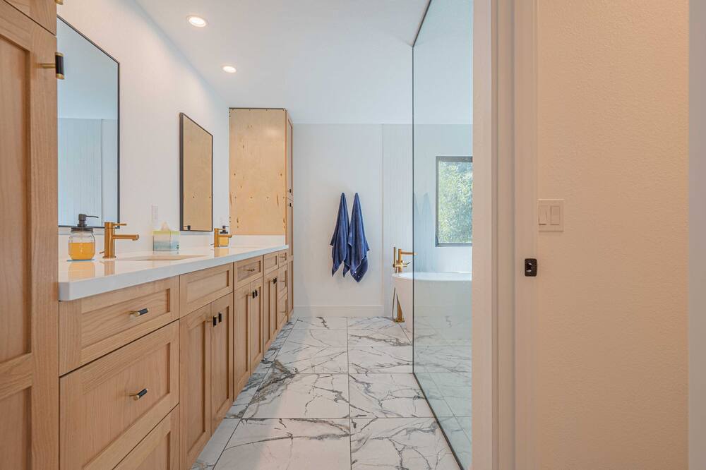 Photo of Bathroom in Canyon Lake