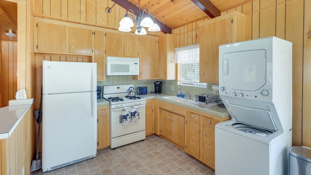 Photo of Kitchen in Pine Mountain Club