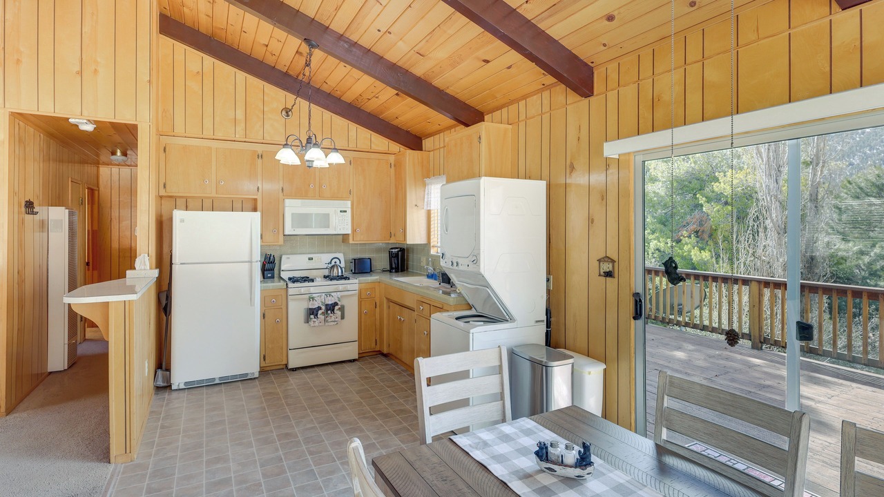 Photo of Kitchen in Pine Mountain Club