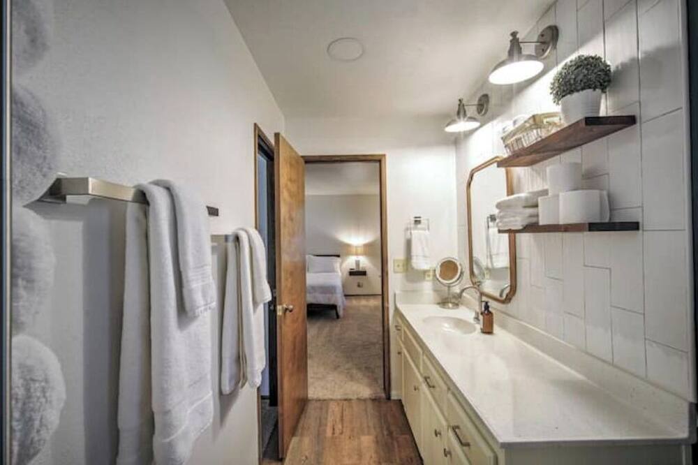 Photo of Kitchen in Crestline