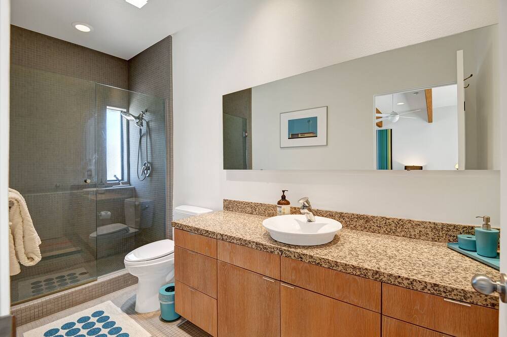 Photo of Bathroom in Baristo