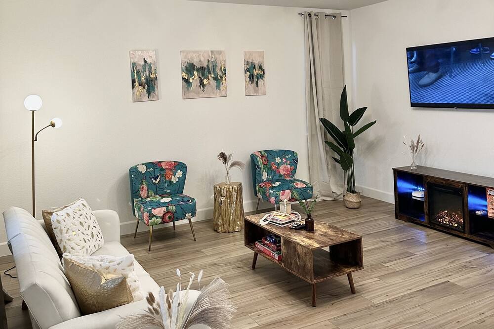 Photo of Livingroom in Roseville