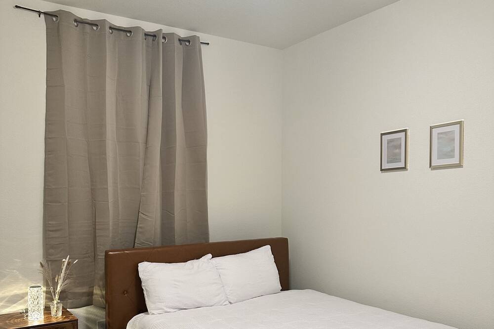 Photo of Bedroom in Roseville