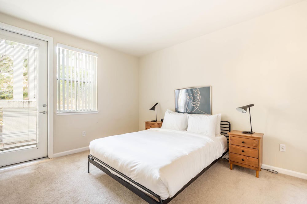 Photo of Bedroom in Central San Mateo