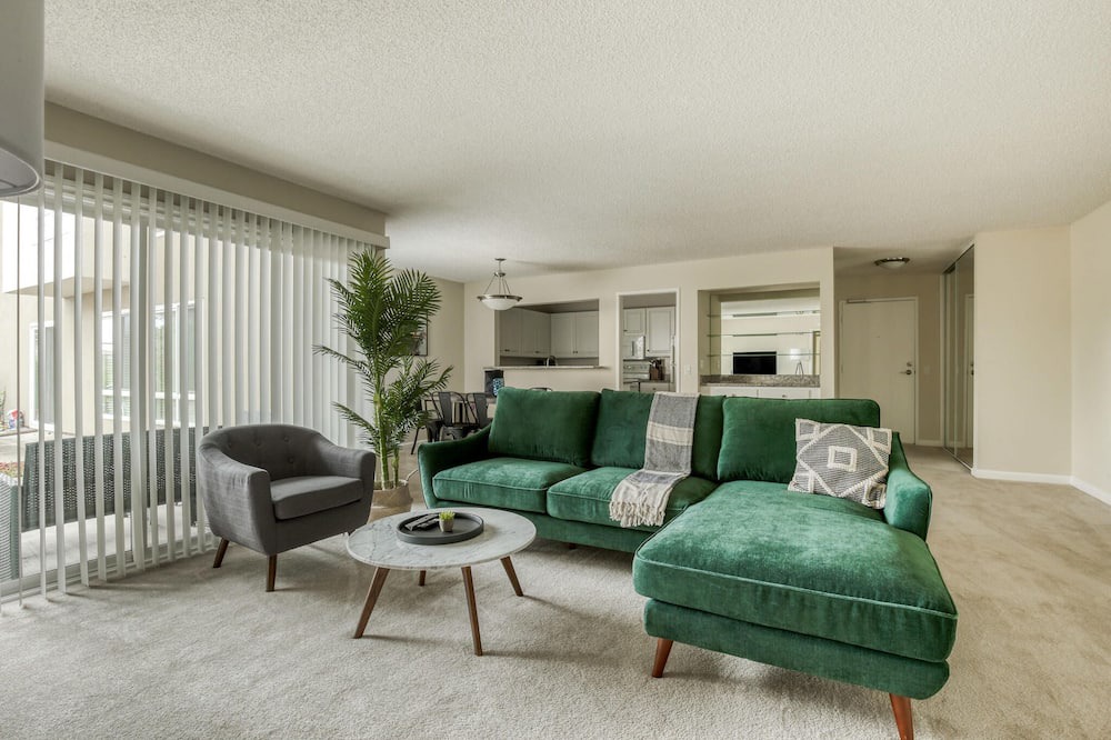 Photo of Livingroom in Palo Alto