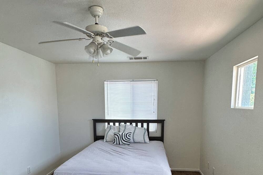 Photo of Bedroom in Pumpkin Center