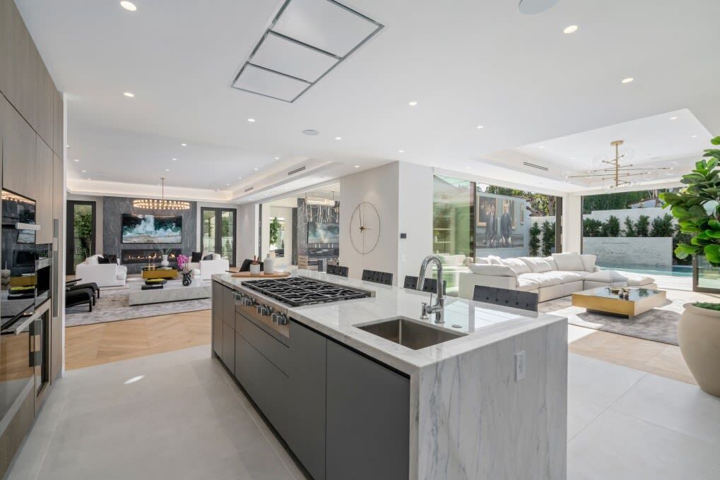 Photo of Others in The Flats