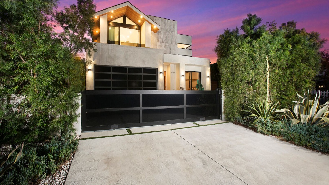 Photo of Outdoor in North Hollywood