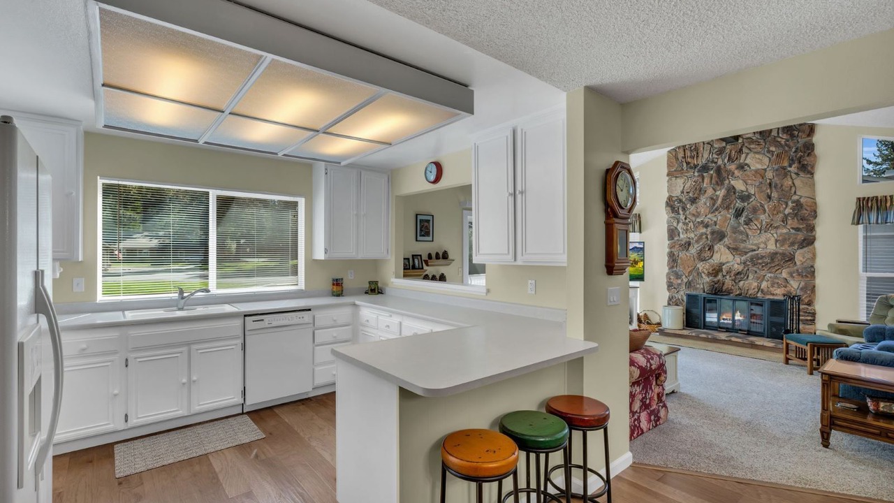 Photo of Kitchen in Plumas Eureka Estates