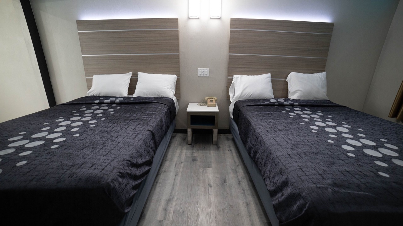 Photo of Bedroom in Bellflower