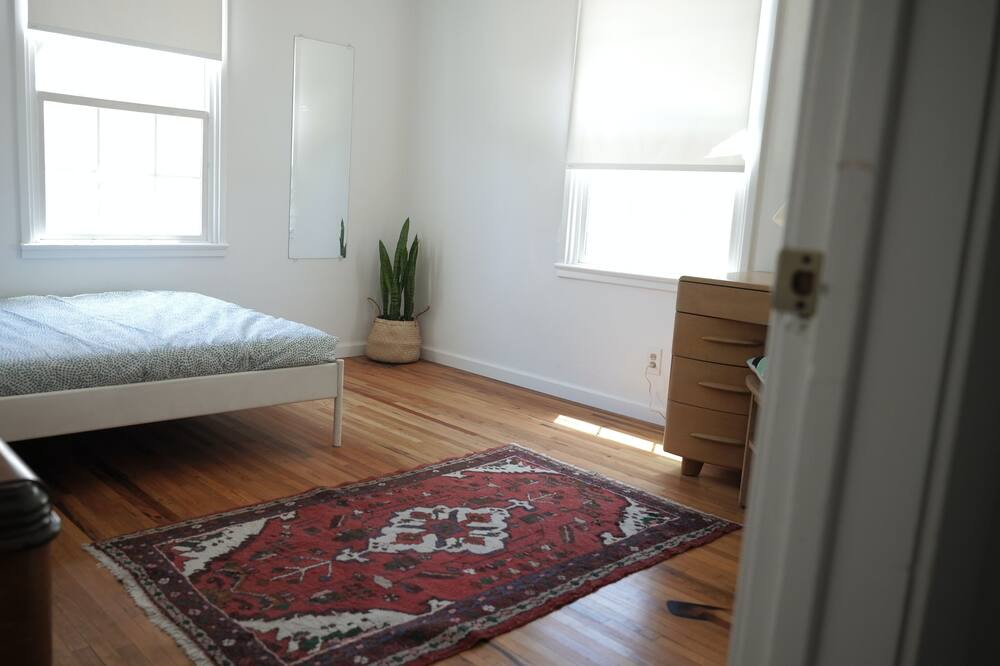 Photo of Bedroom in Oleander - Sunset