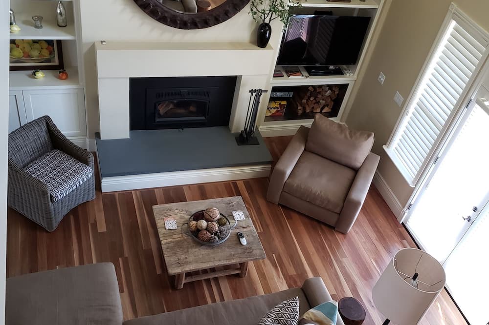 Photo of Livingroom in Kelseyville