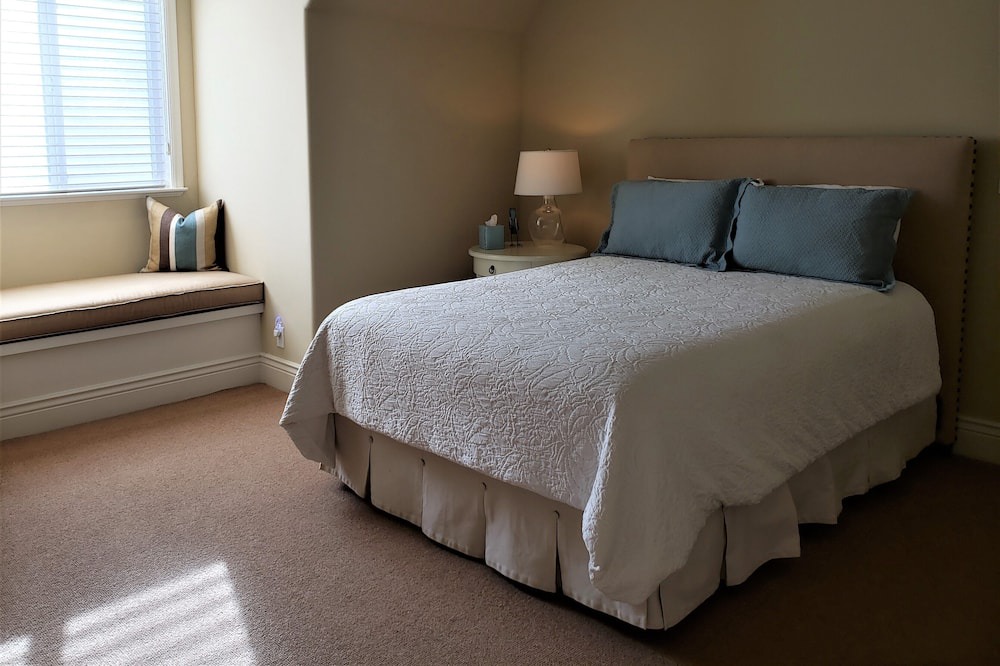 Photo of Bedroom in Kelseyville