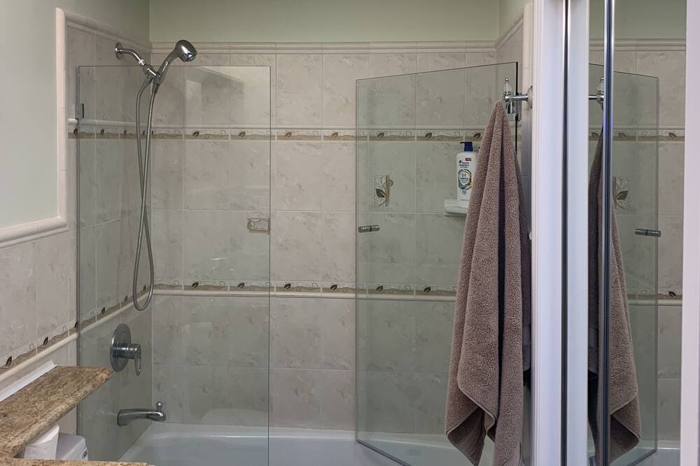 Photo of Bathroom in Parkside