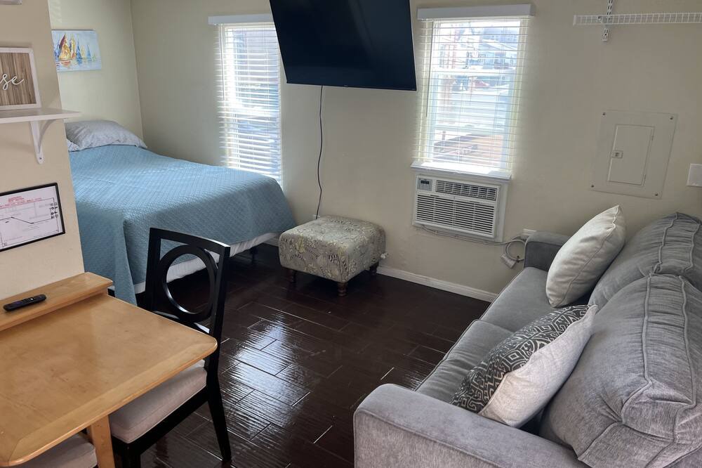 Photo of Bedroom in Sunset Beach