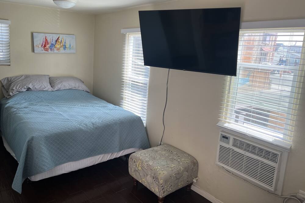 Photo of Bedroom in Sunset Beach