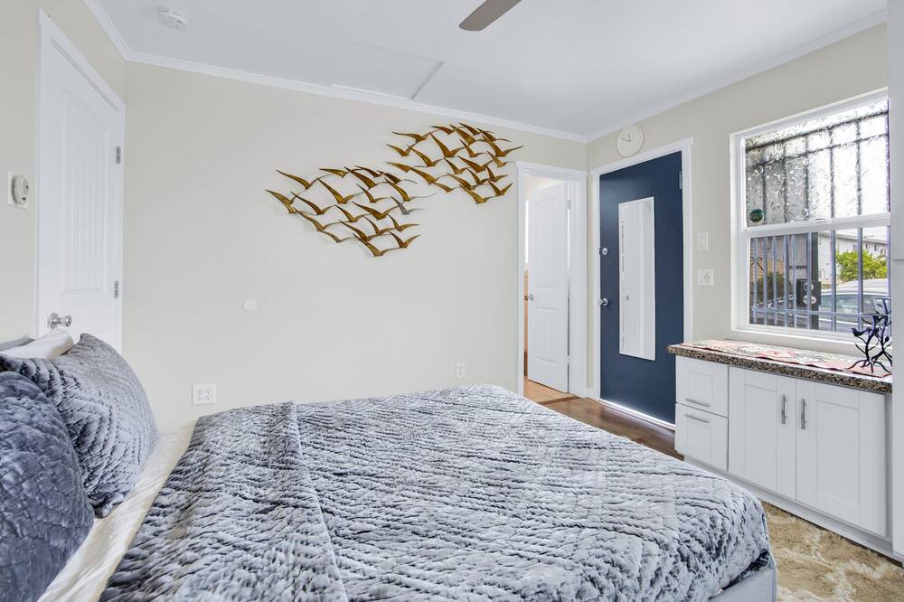 Photo of Bedroom in Downey