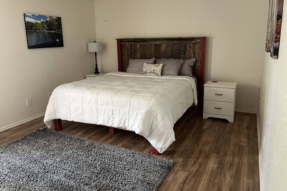 Photo of Bedroom in Greenacres
