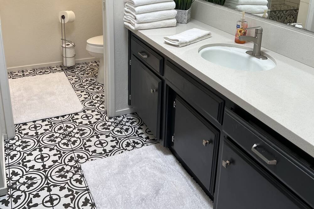 Photo of Bathroom in Greenacres
