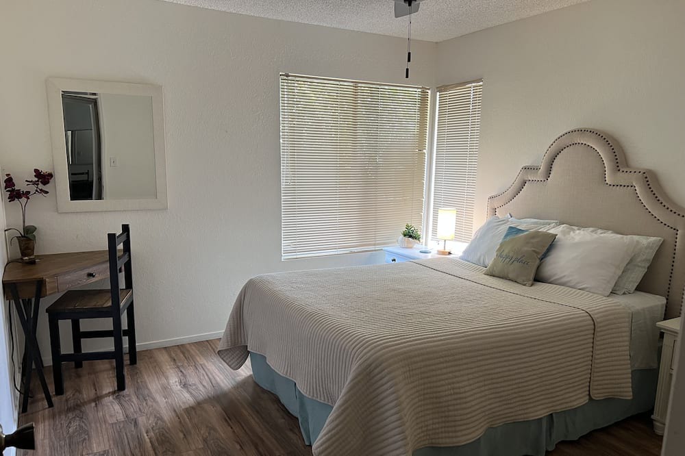Photo of Bedroom in Greenacres