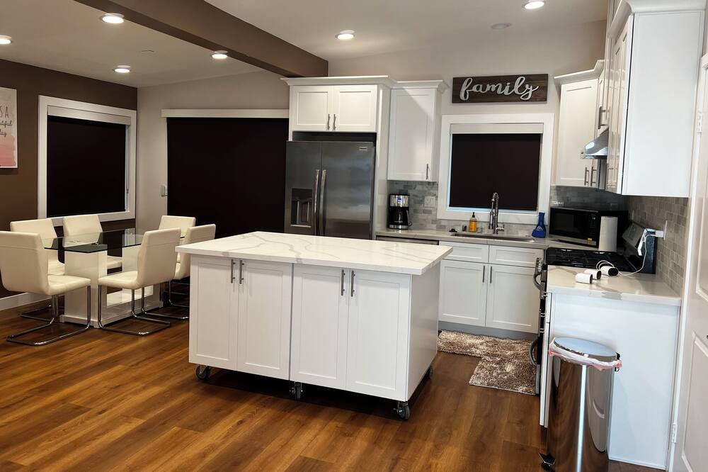 Photo of Kitchen in Midway City