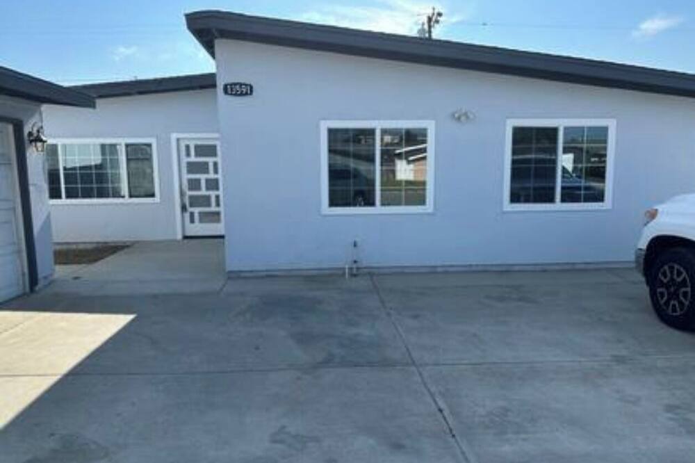 Photo of Outdoor in Midway City