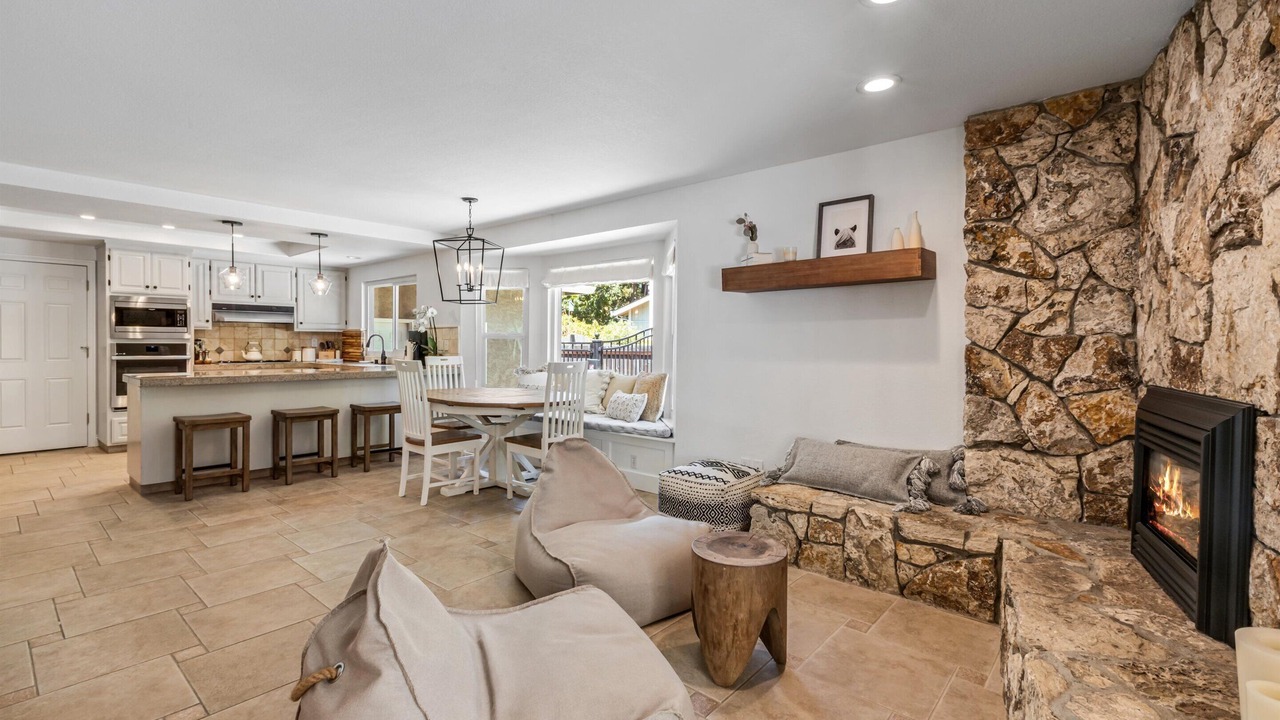Photo of Livingroom in Santa Rosa