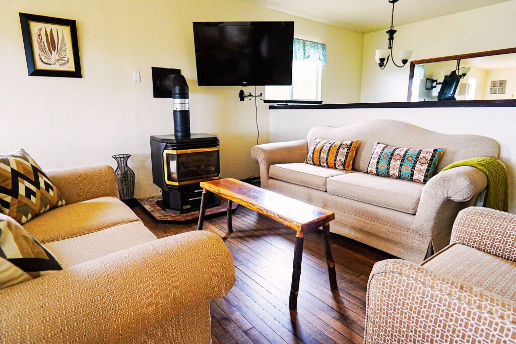 Photo of Livingroom in Tuolumne