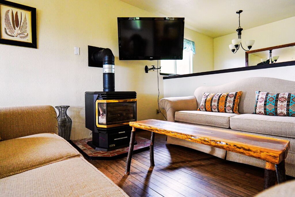 Photo of Livingroom in Tuolumne